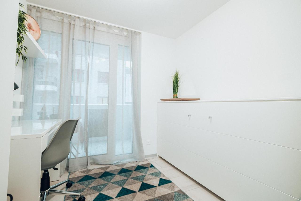 Central Apartment - Culture & Nightlife In One فيسب المظهر الخارجي الصورة